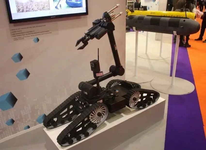 Iguana French Tracked Unmanned Ground Vehicle (UGV) (C)